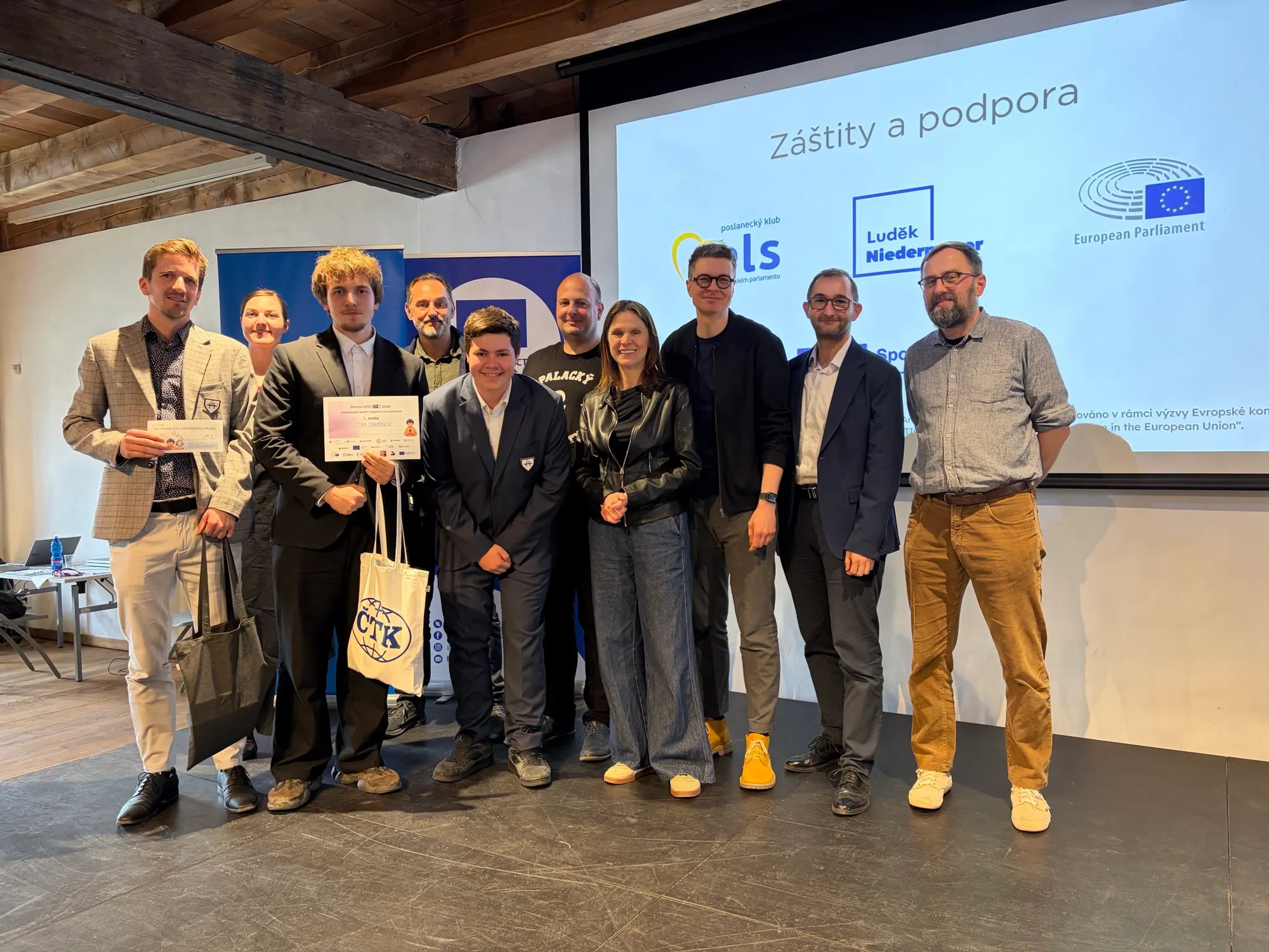 Group photograph after the award ceremony